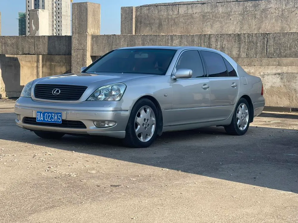 Lexus LS, 2003