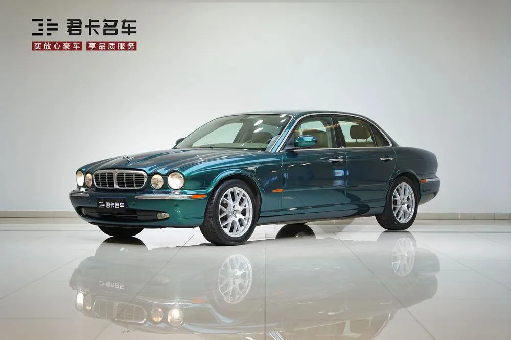 Jaguar XJ, 2004
