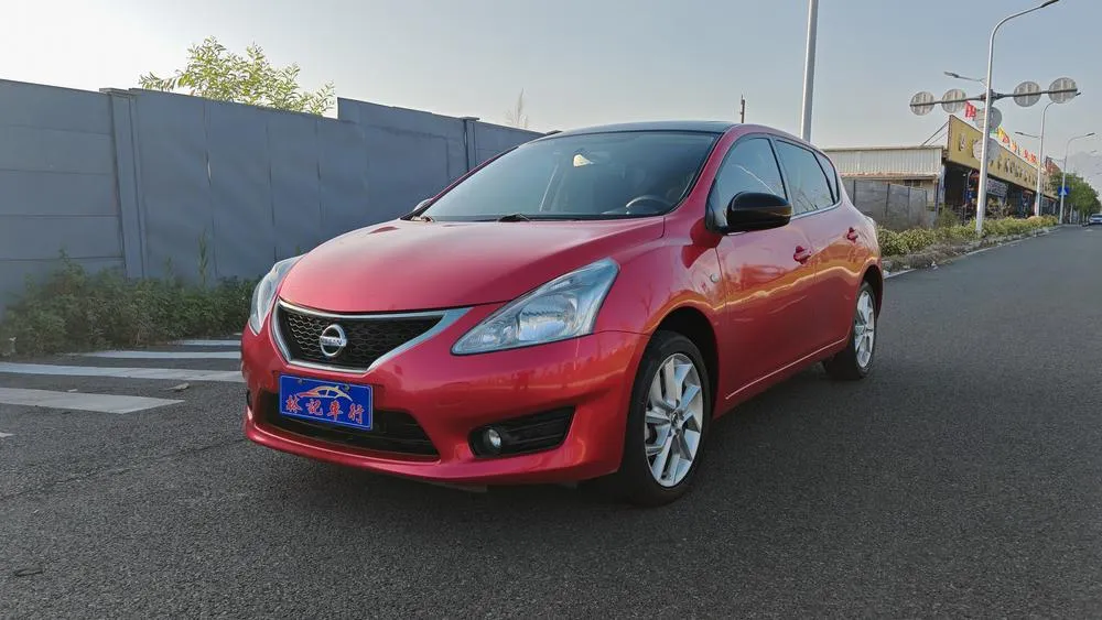 Nissan Tiida 1.6T M-CVT Stylish Edition, 2011 — фото 1