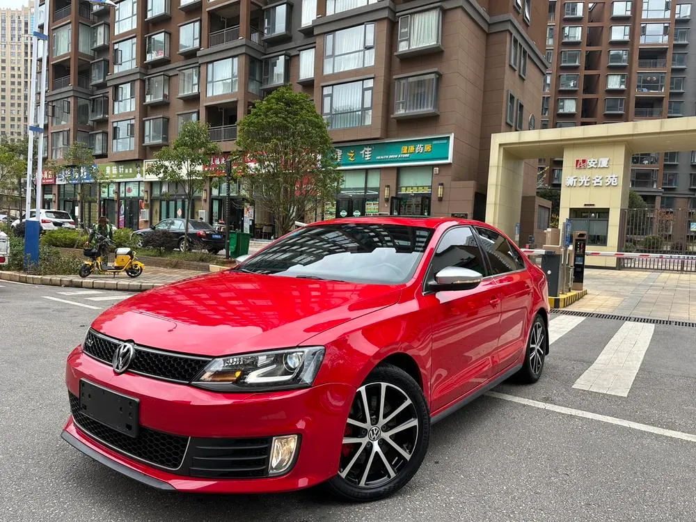 Volkswagen Sagitar 2.0TSI GLI, 2013 — фото 1