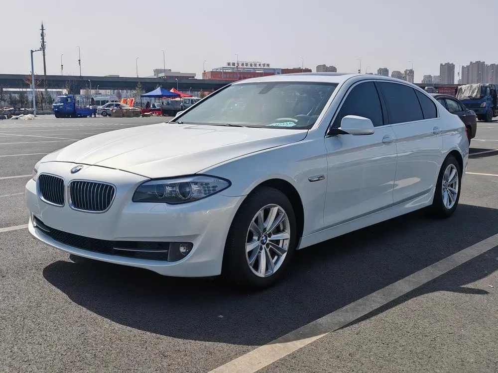 BMW 5-Series 520Li Version, 2013 — фото 1