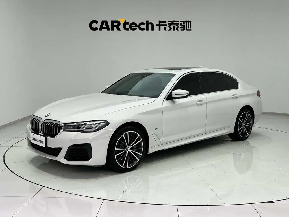 BMW 5-Series, 2022