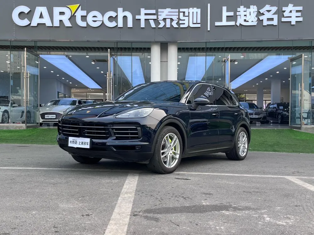 Porsche Cayenne E-Hybrid, 2021