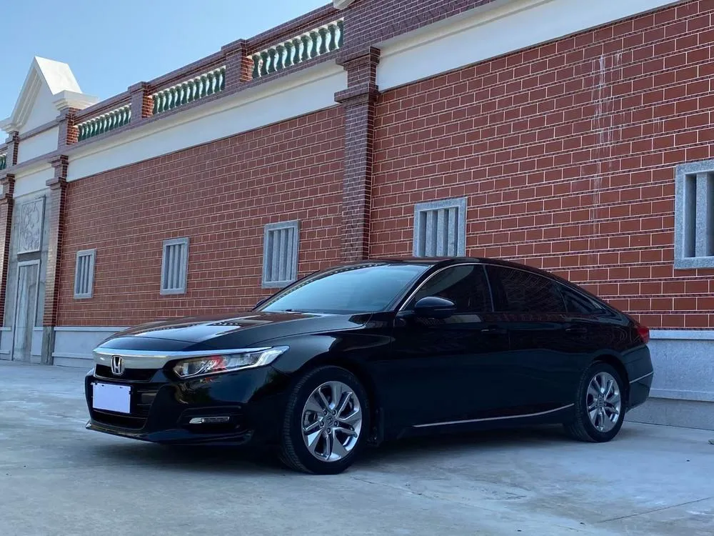Honda Accord 260TURBO Elite Edition CN5, 2018 — фото 1