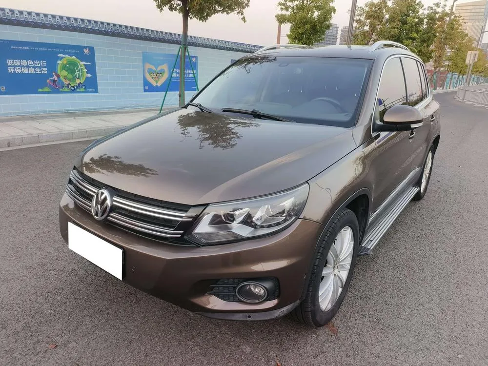 Volkswagen Tiguan 2.0TSI Comfort Edition, 2015 — фото 1