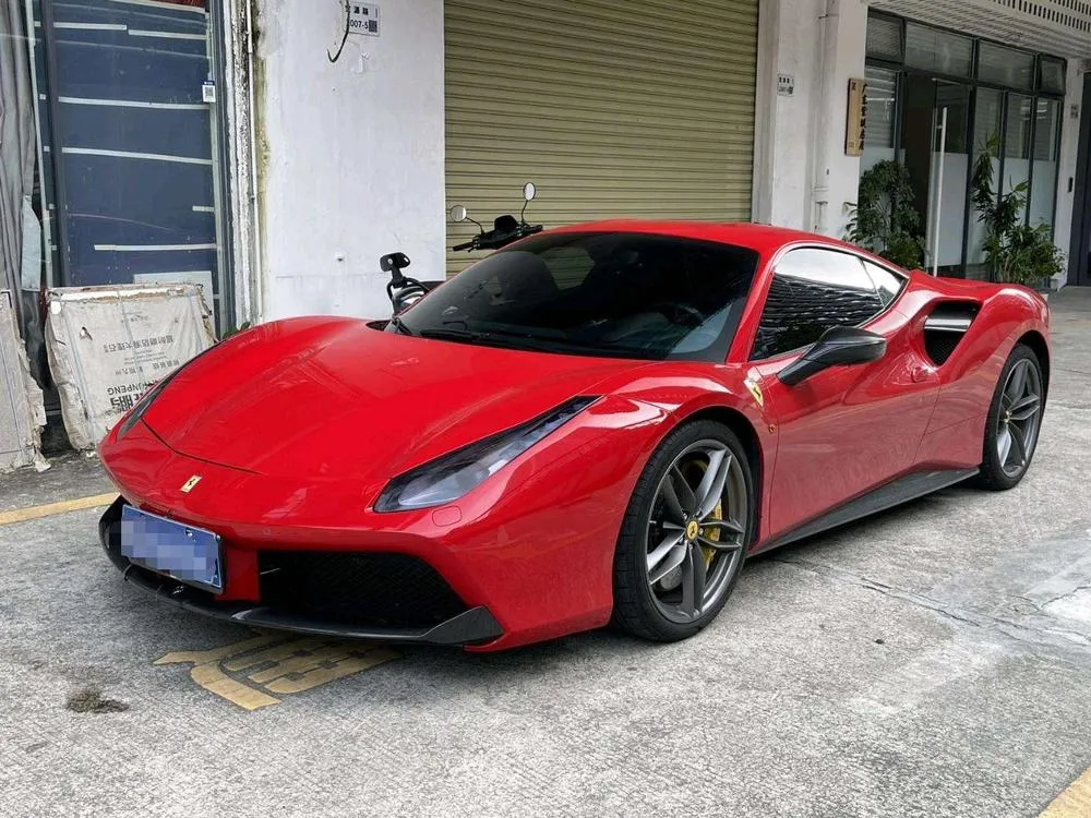 Ferrari 488, 2015