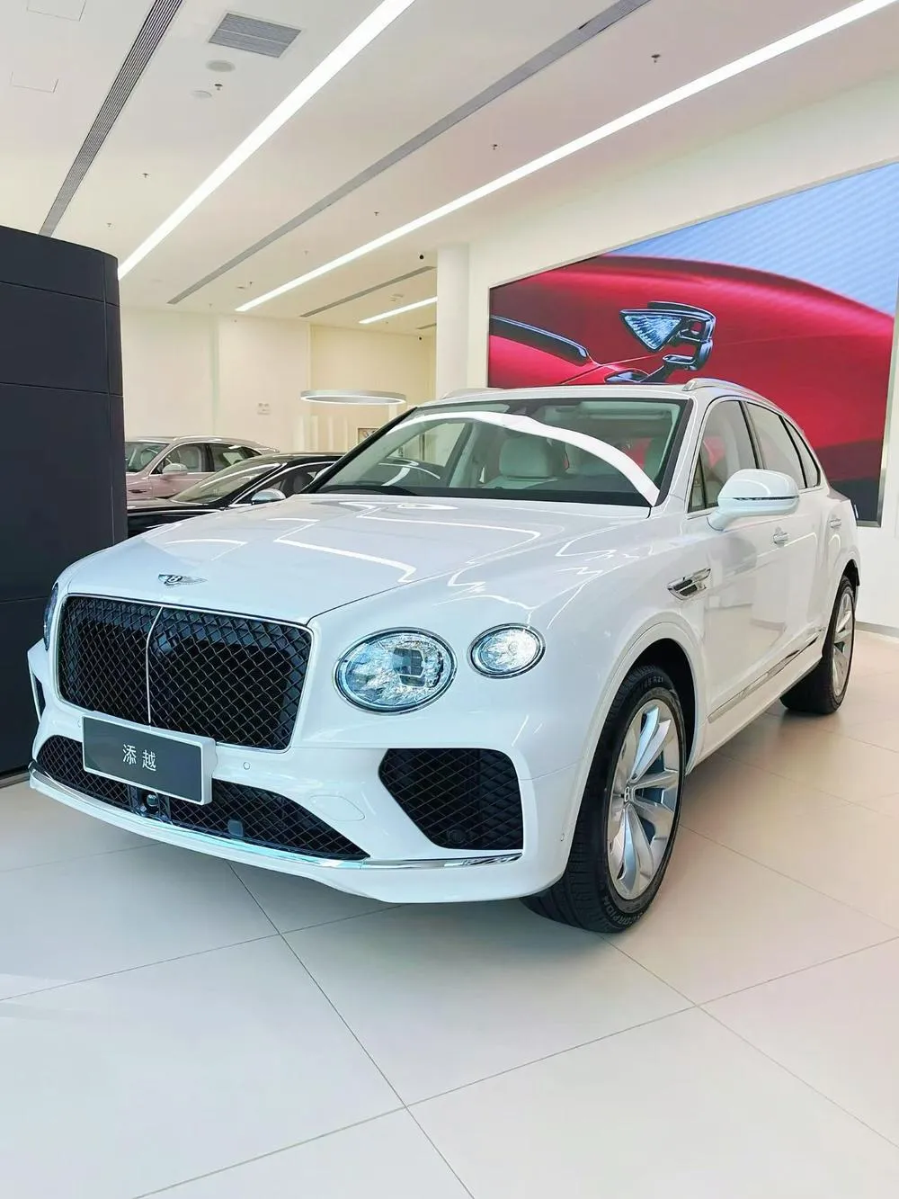 Bentley Bentayga, 2024