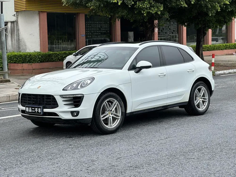 Porsche Macan, 2014