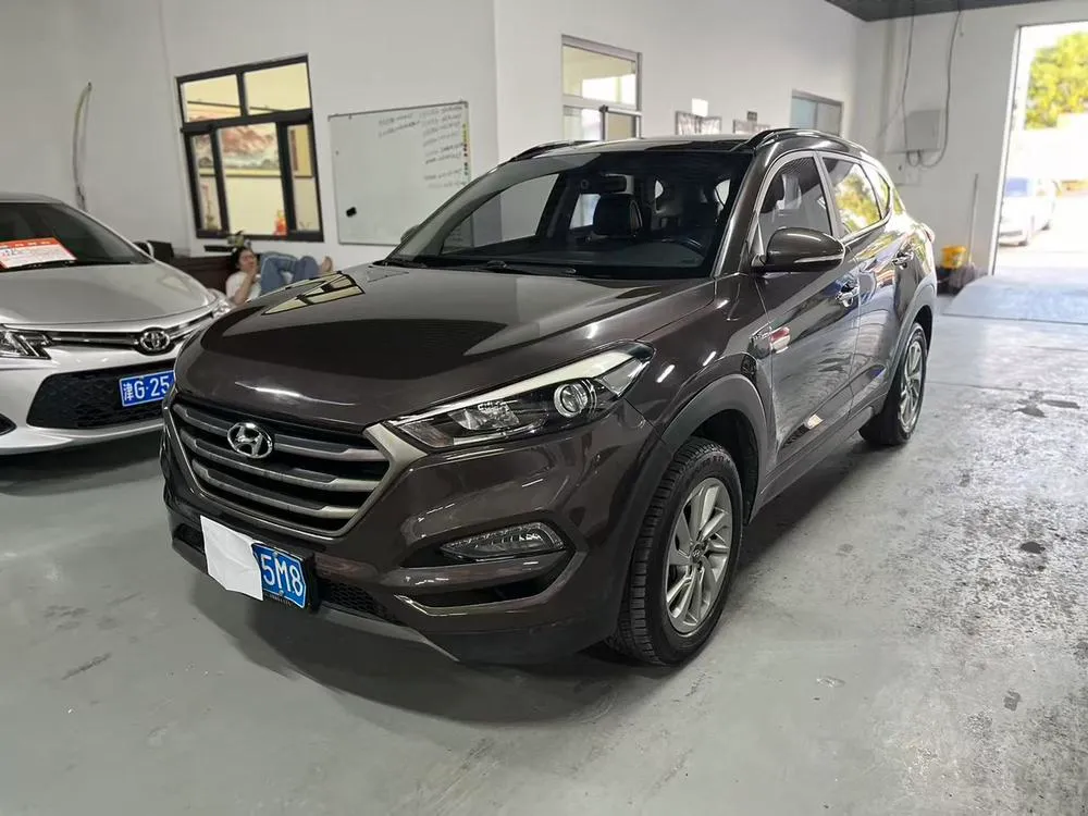 Hyundai Tucson 1.6T Dual Clutch 2WD Smart Version, 2015 — фото 1