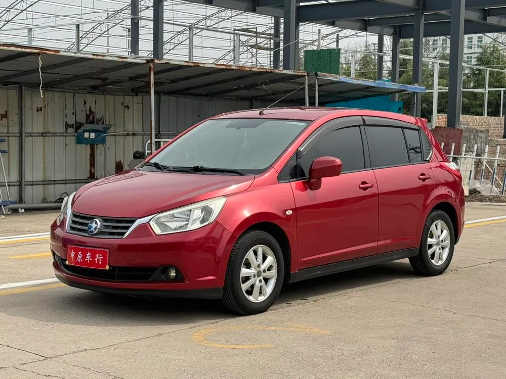 Venucia R50 1.6L Auto Edition, 2014 — фото 1