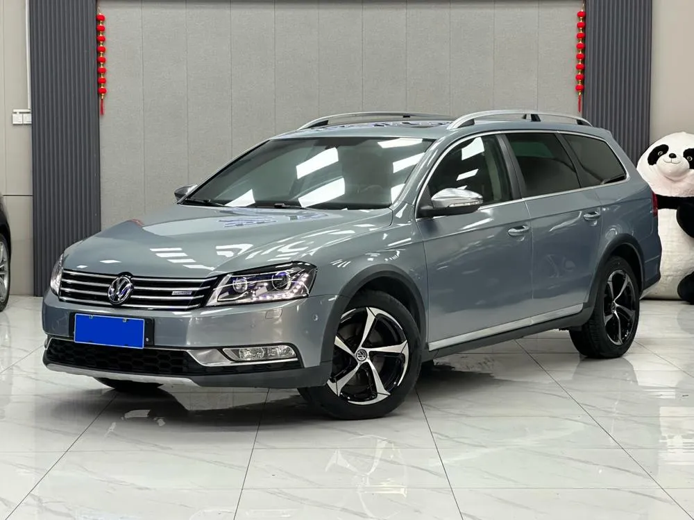 Фольксваген Magotan (Import) Wagon Edition 2.0TSI 4WD Luxury Version, 2012 — фото 1