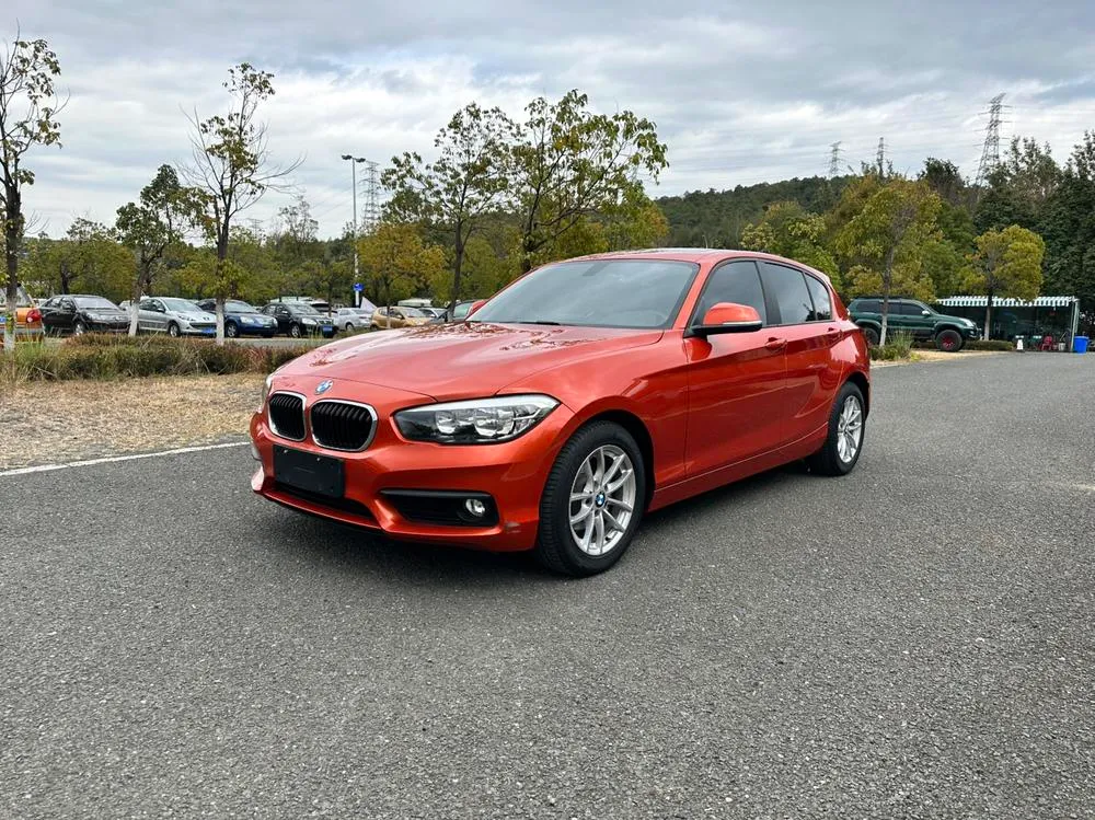 BMW 1-Series (Import) 118i Leading Version, 2016 — фото 1