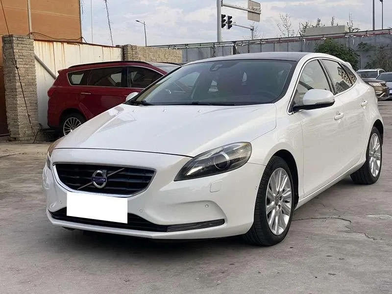 Volvo V40 2.0T Style Edition, 2013 — фото 1