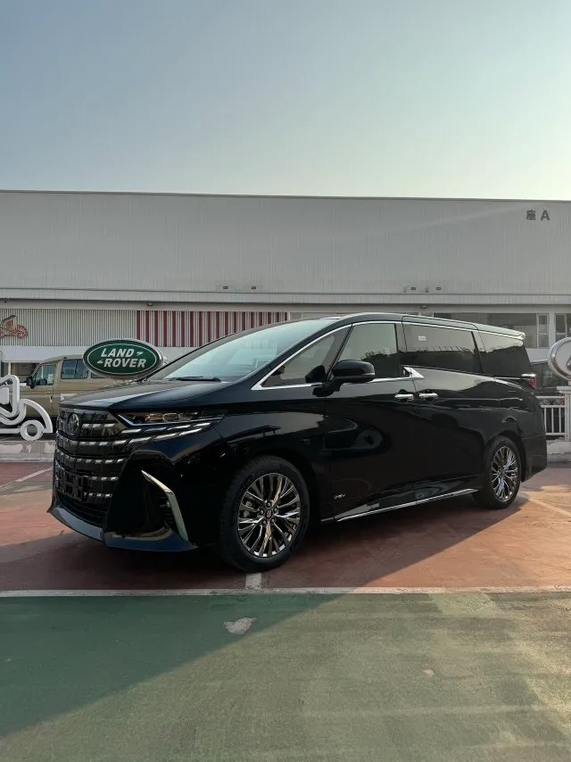 Toyota Vellfire, 2023