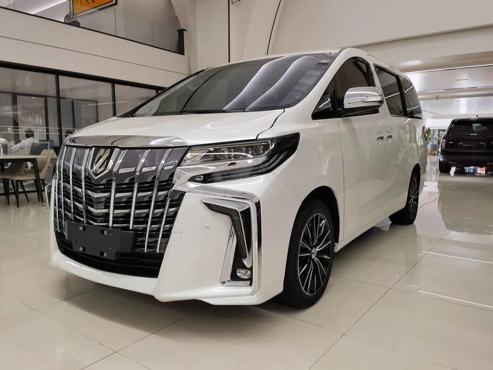 Toyota Alphard, 2015