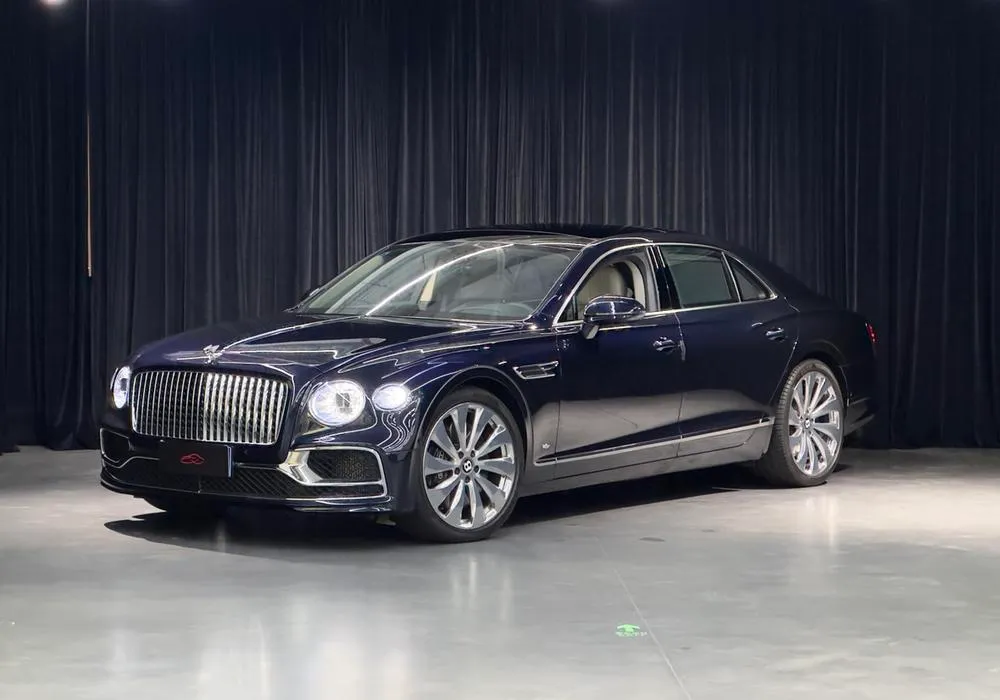 Bentley Flying Spur, 2022
