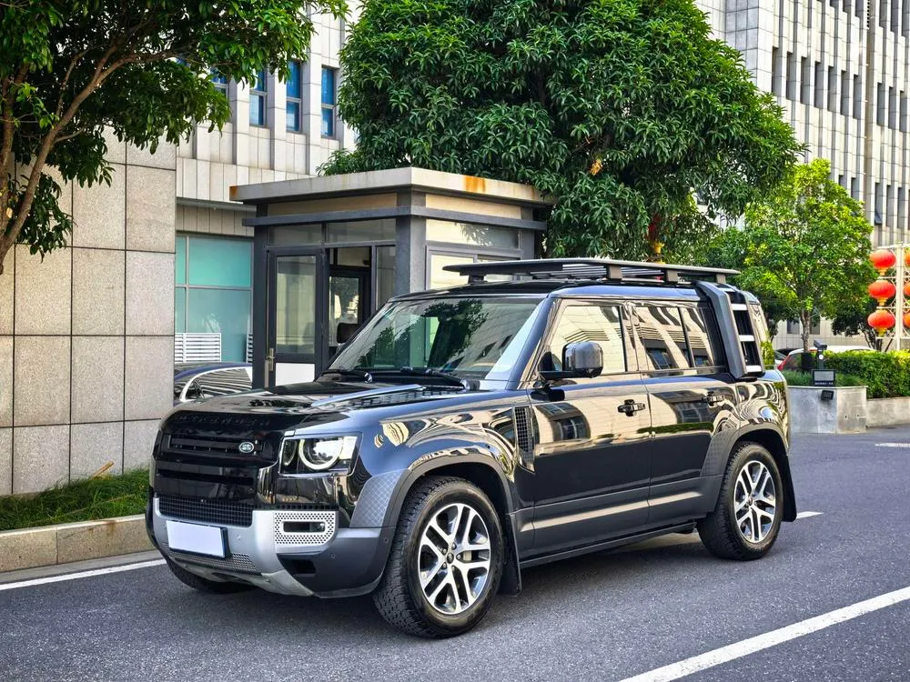 Land Rover Defender, 2023