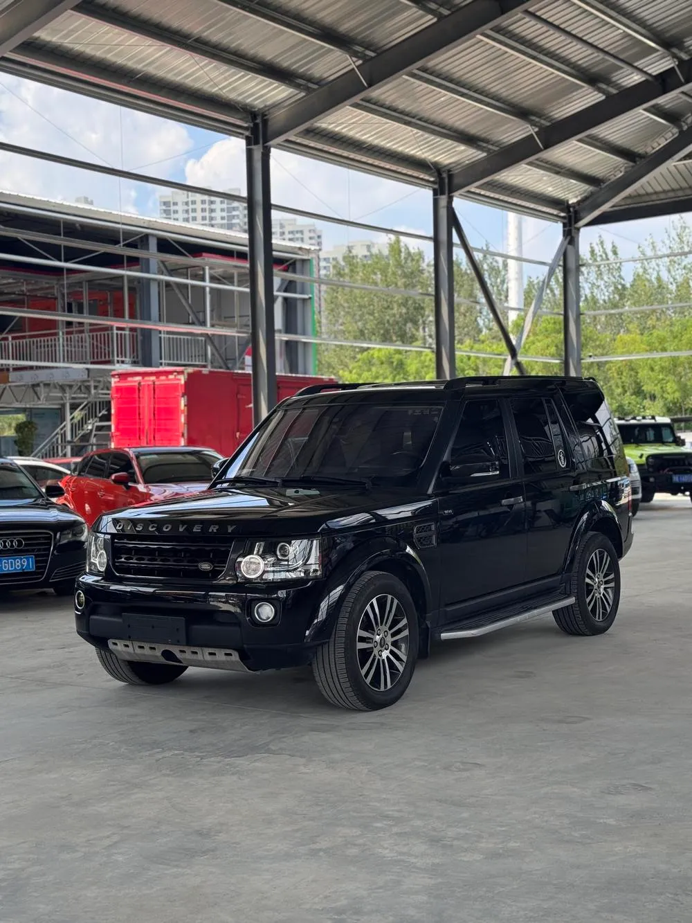 Land Rover Discovery 3.0 SC Black Edition SE, 2016 — фото 1