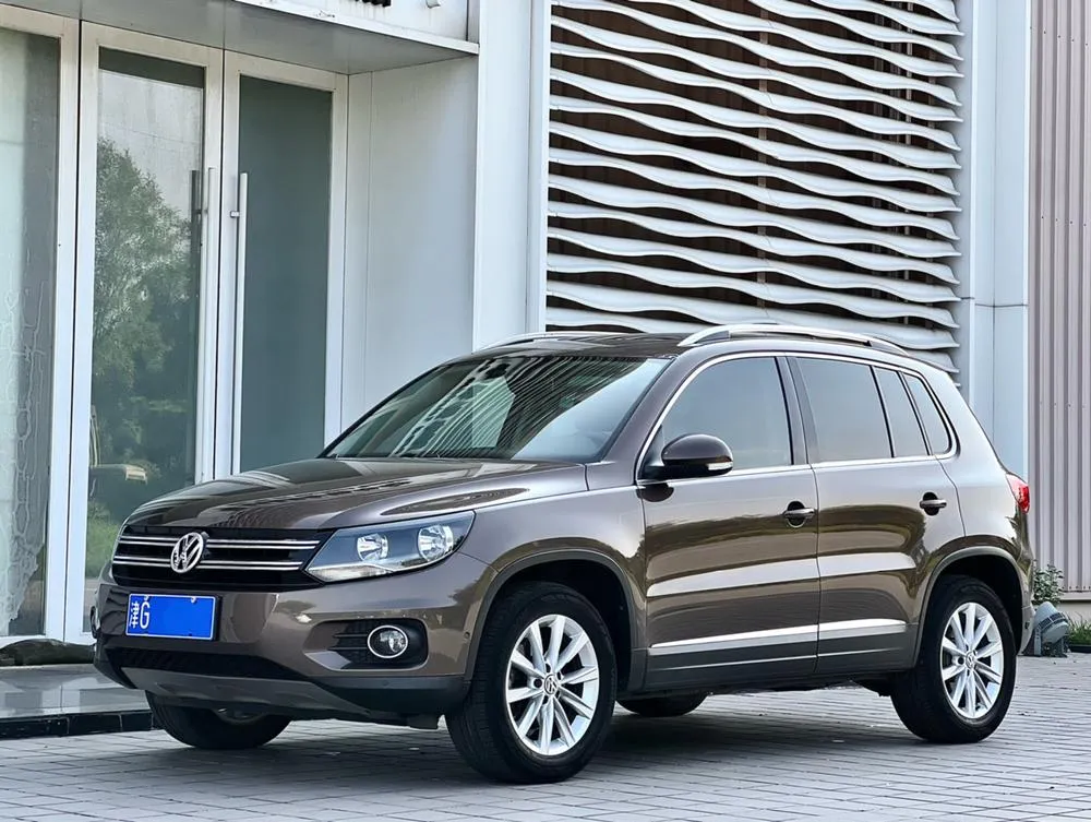 Volkswagen Tiguan 2.0TSI Edition, 2014 — фото 1