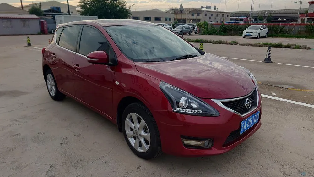 Nissan Tiida 1.6L CVT Cool Edition, 2014 — фото 1