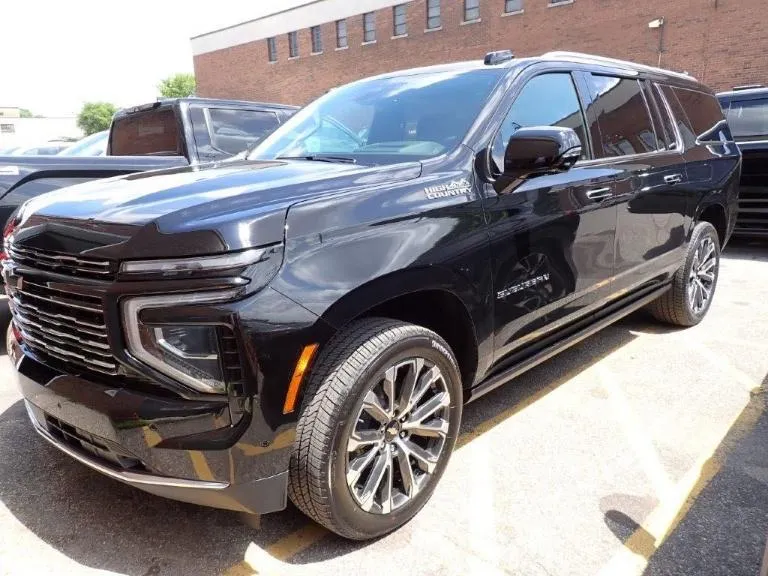 Chevrolet Suburban, 2025