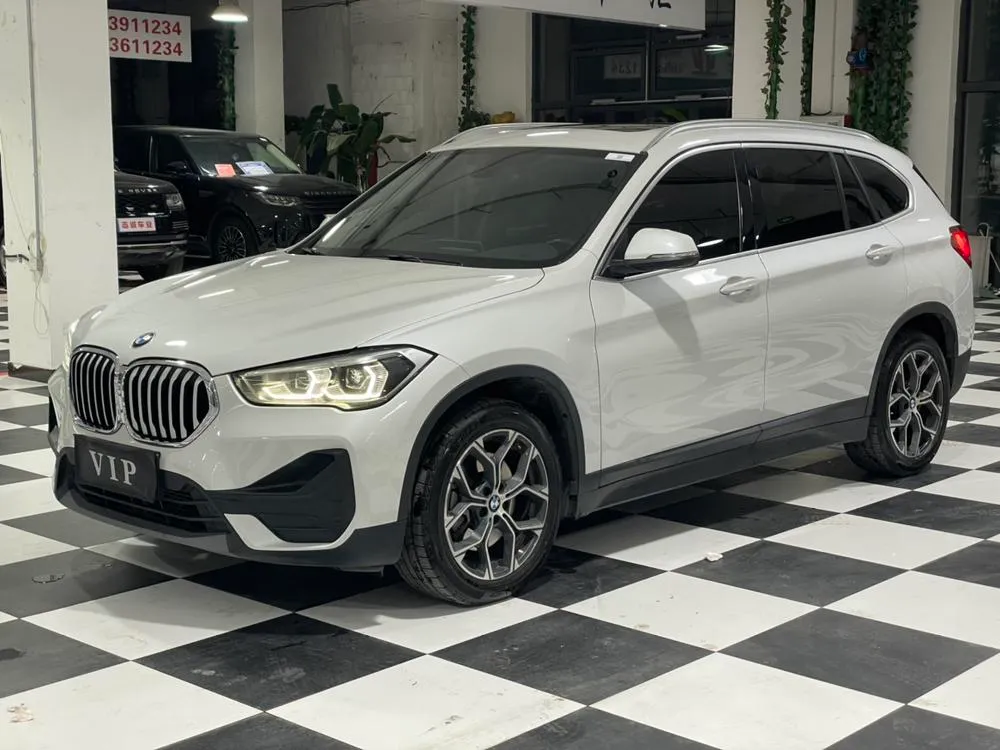 BMW X1 sDrive25Li Leading Version, 2022 — фото 1