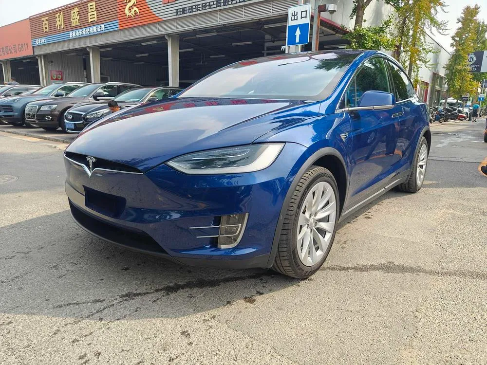 Tesla Model X, 2017