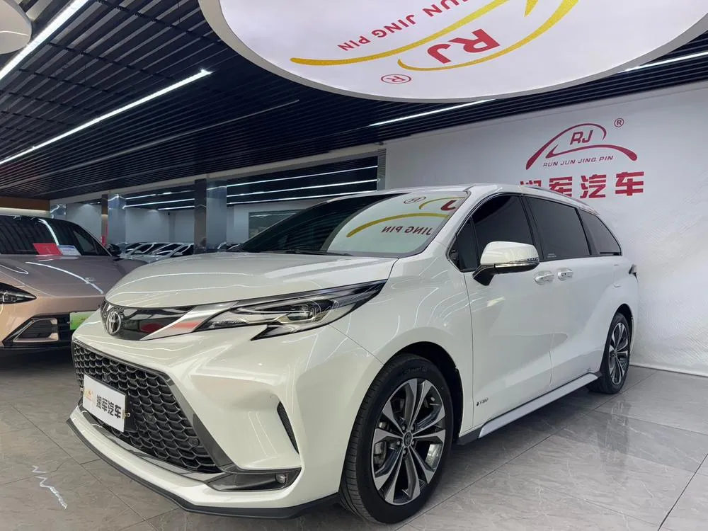 Toyota Granvia Smart Hybrid Dual Engine 2.5L 2WD Premium PLUS Edition, 2024 — фото 1
