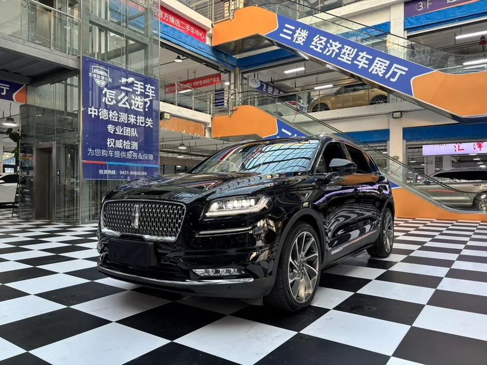 Lincoln Nautilus 2.7T 4WD Premium Edition, 2021 — фото 1