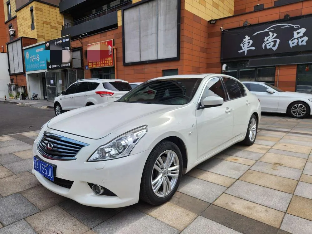Infiniti G-Series G37 Sedan, 2010 — фото 1