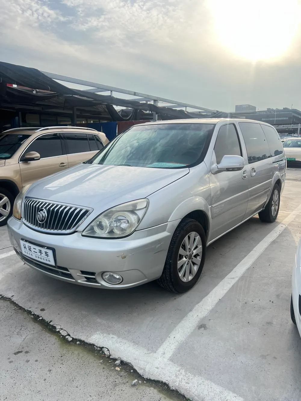 Buick GL8, 2011
