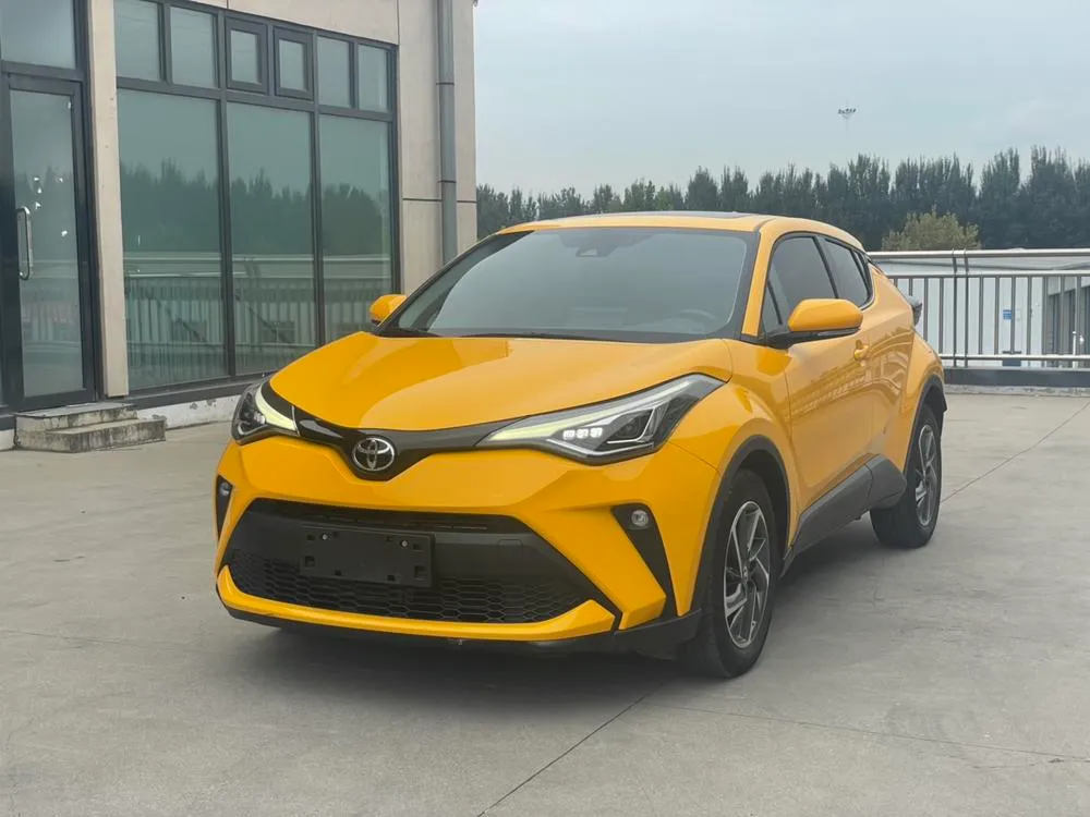 Toyota C-HR 2.0L Luxury Edition, 2021 — фото 1
