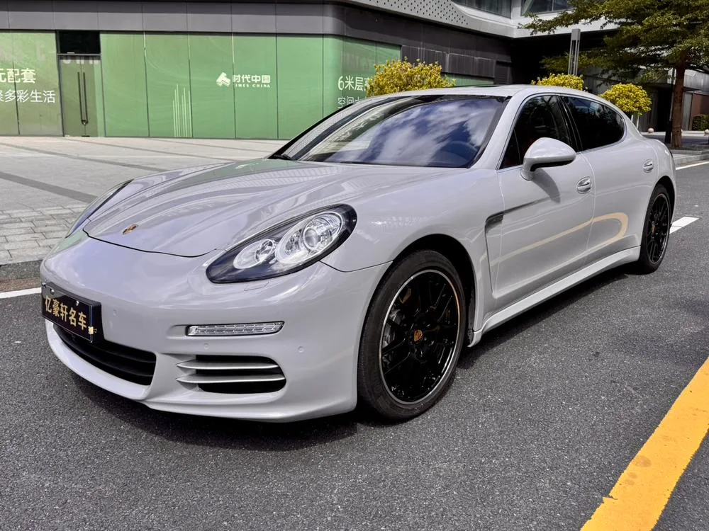 Porsche Panamera, 2016