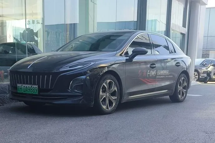 Hongqi E-QM5, 2021