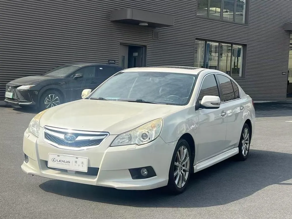 Subaru Legacy 2.5i Luxury Edition, 2010 — фото 1