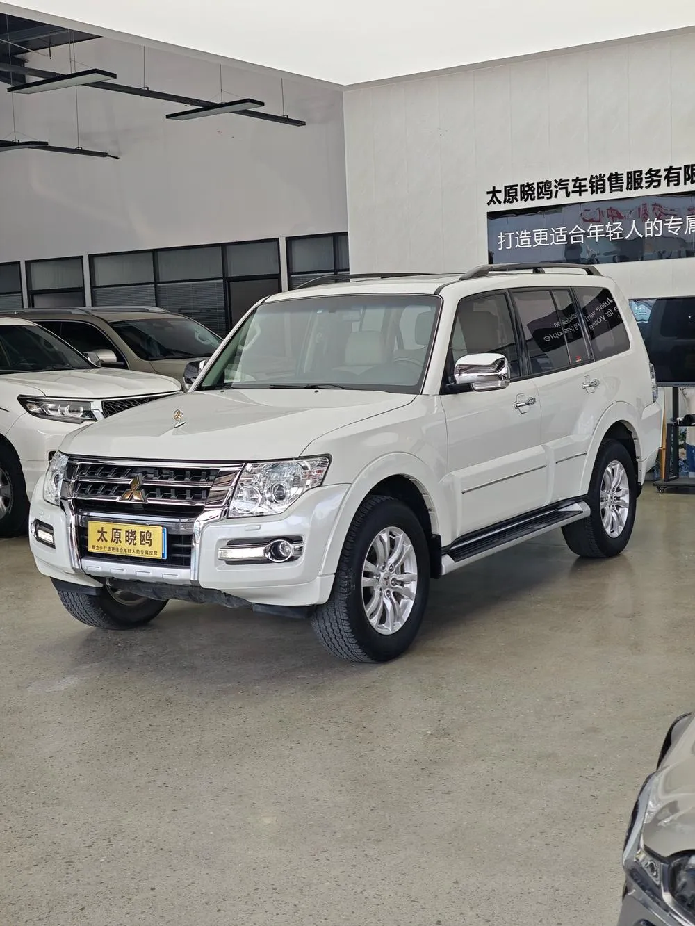 Mitsubishi Pajero (Import), 2018