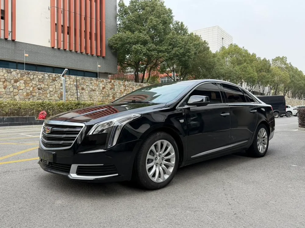 Cadillac XTS 28T Version, 2018 — фото 1