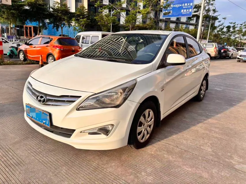 Hyundai Verna 1.4L Manual Fashion Version GS, 2014 — фото 1