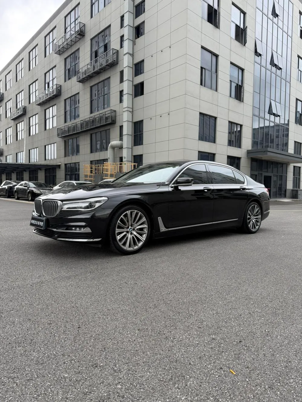 BMW 7-Series 740Li Leading Version, 2018 — фото 1