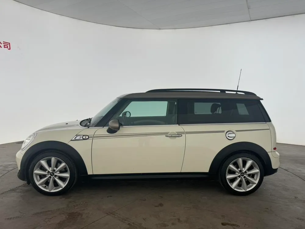 MINI CLUBMAN, 2013