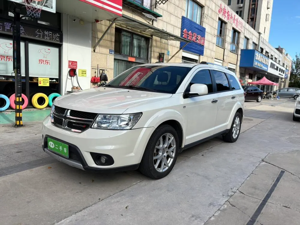 Dodge Journey 2.4L 2WD Premium Style Edition, 2013 — фото 1