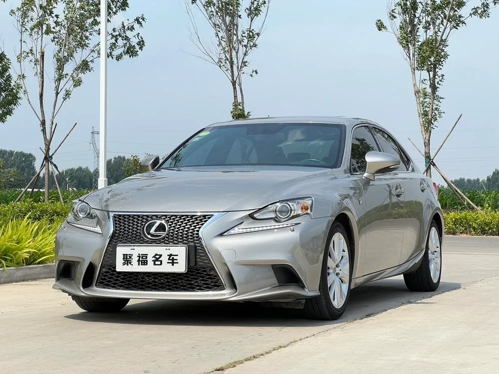Lexus IS, 2013