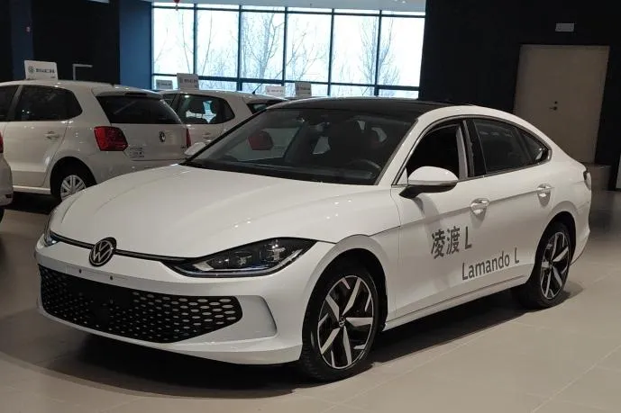 Volkswagen Lamando L 280TSI DSG Stylish Edition, 2024 — фото 1