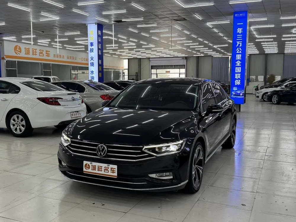 Volkswagen Magotan 330TSI DSG 30 Anniversary Edition, 2021 — фото 1