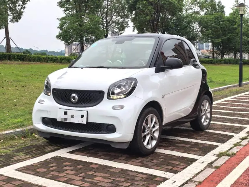Smart fortwo 1.0L 52 Edition, 2015 — фото 1