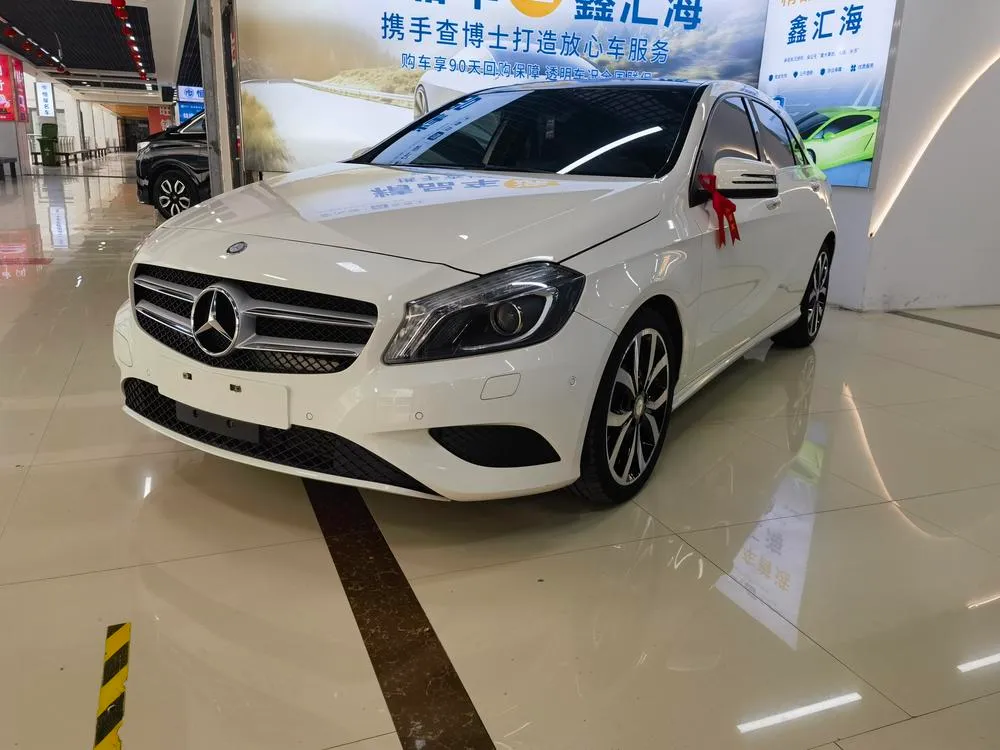 Mercedes-Benz A-Class (Import) A 200 Sport Version, 2016 — фото 1