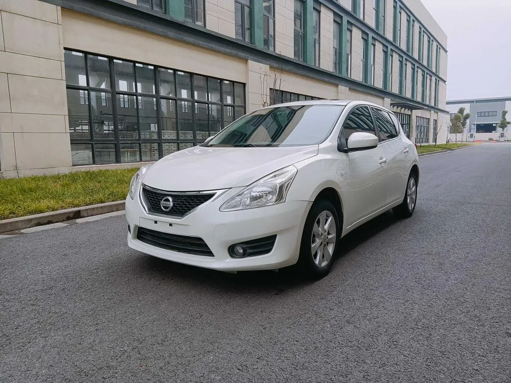 Nissan Tiida 1.6L CVT Cool Edition, 2014 — фото 1