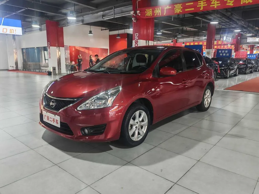 Nissan Tiida 1.6L CVT Comfort Version, 2011 — фото 1