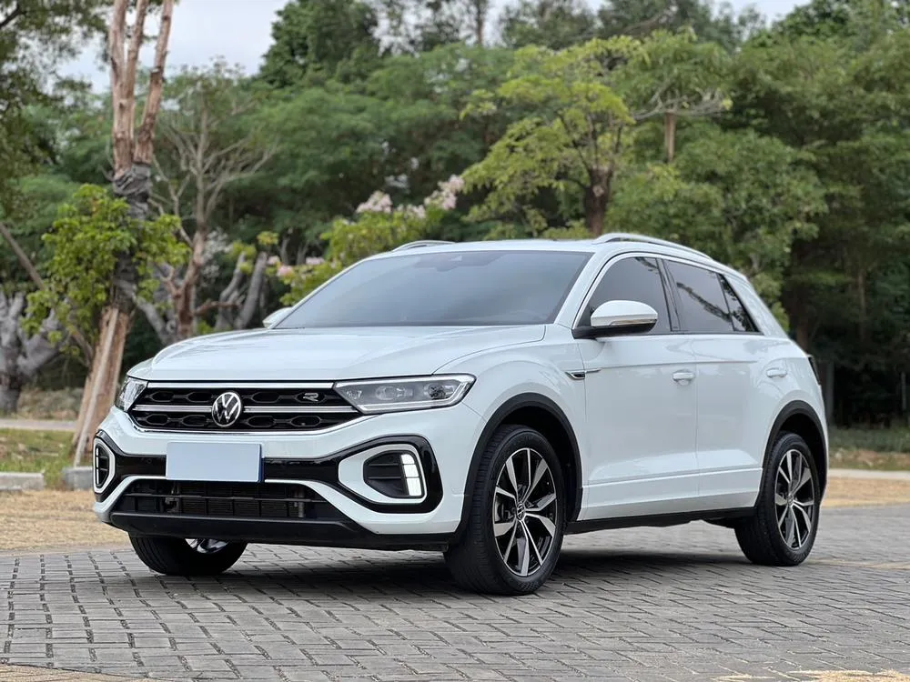 Volkswagen T-Roc 300TSI DSG Edition, 2023 — фото 1