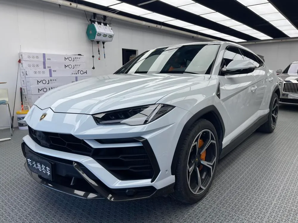 Lamborghini Urus, 2021